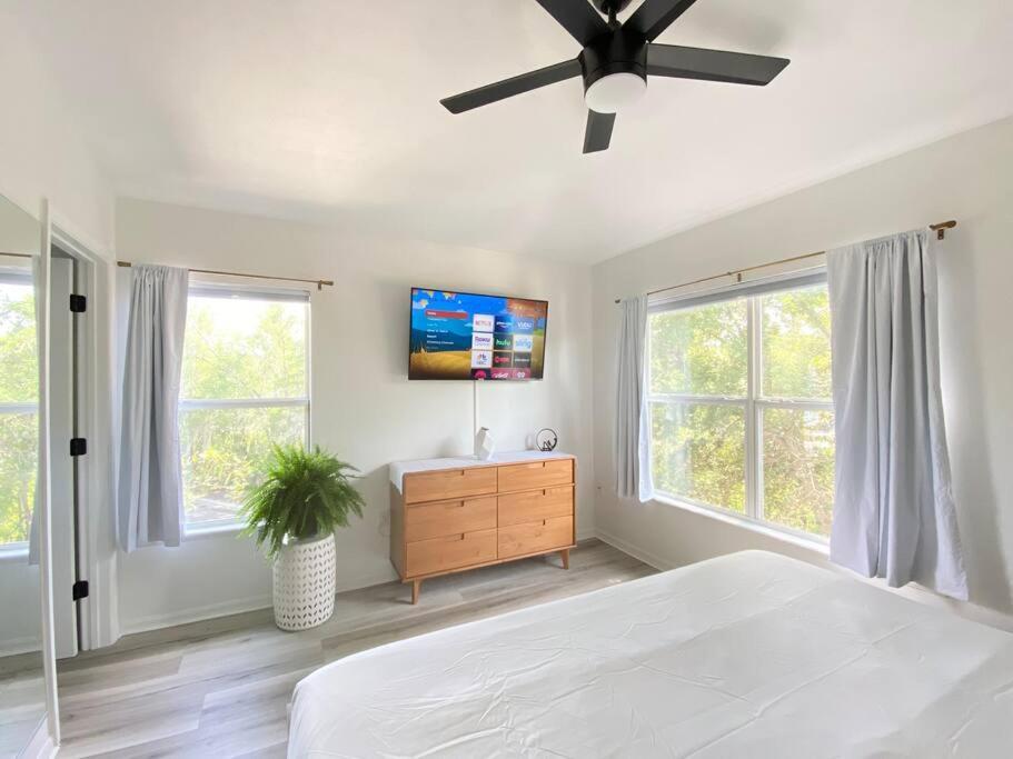 Sanctuary Gainesville Bright 2 Bedroom King Condo Extérieur photo